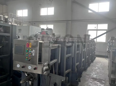 液體灌裝機(jī),稱(chēng)重灌裝機(jī),定量灌裝機(jī)